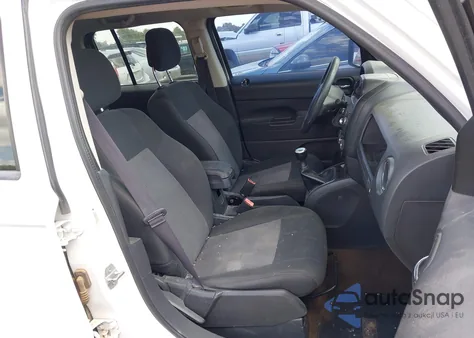 2014 Jeep Patriot Sport z USA, uszkodzony, nr VIN 1C4NJPBA5ED642313